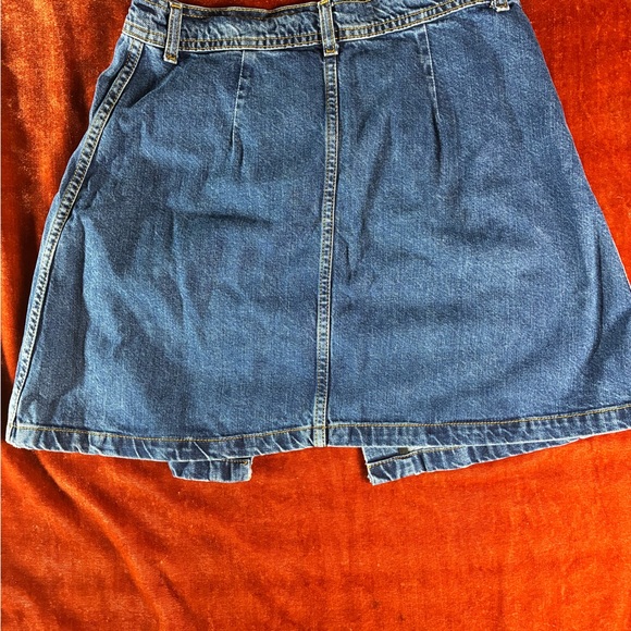 Zara Blue Denim Button-Front Skirt with Contrast Stitching - Picture 4 of 5